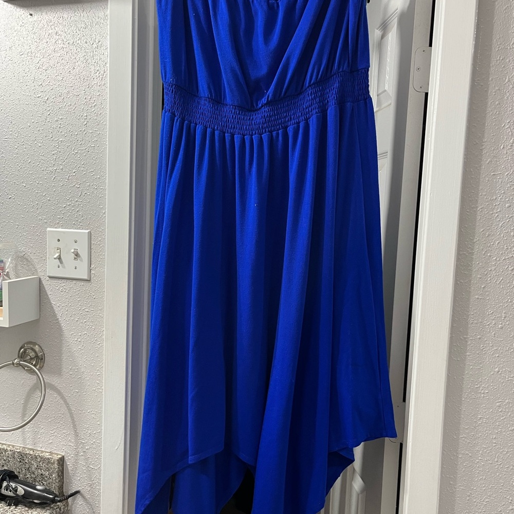 Size 2 blue strapless dress